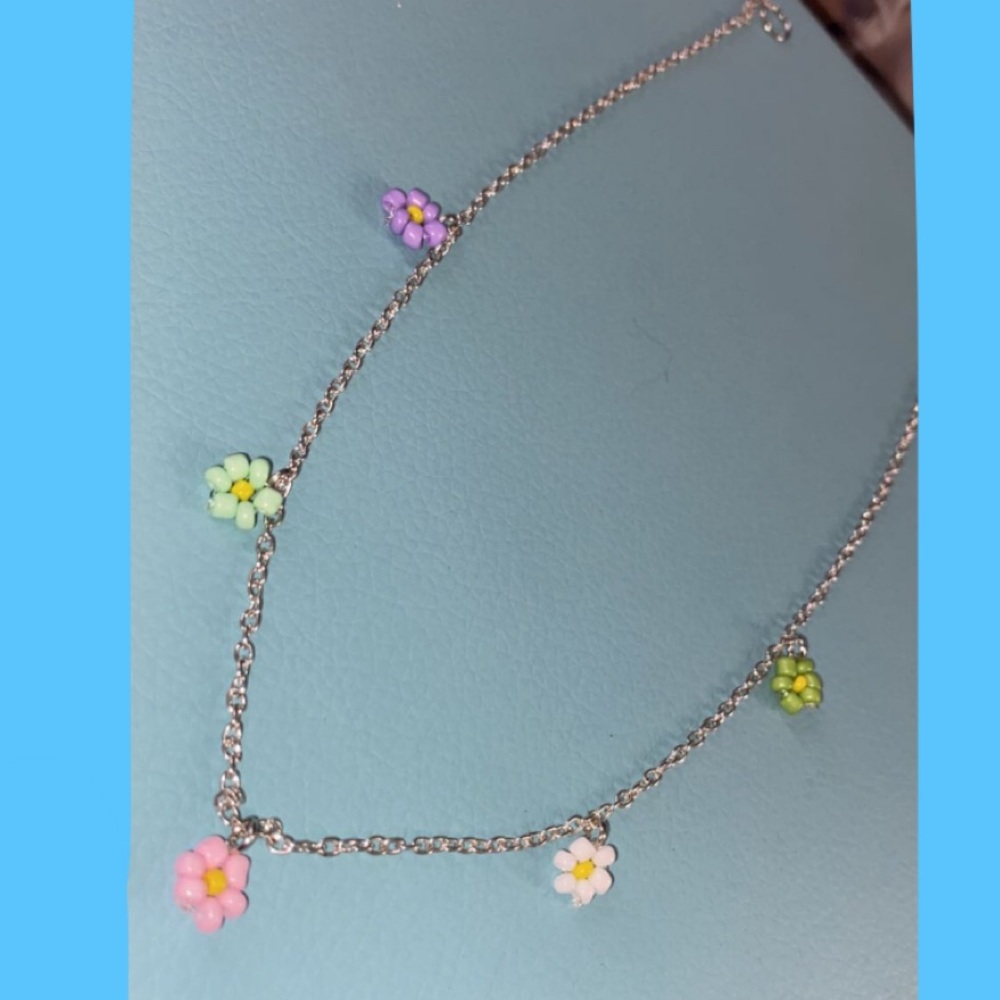 Flower necklace